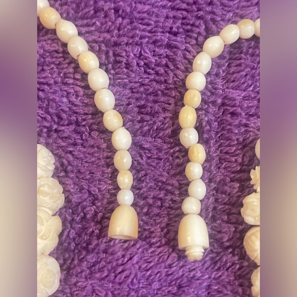 carved rose bone beads graduated hand strung vintage necklace 16 inches - Picture 3 of 7